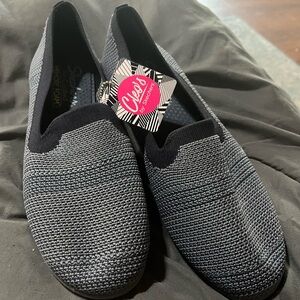 NWT Cleo’s by Skechers Womens slip on Shoes Blue 8.5